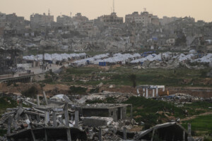 attaque israelienne a gaza 4 morts dont un enfant et une mere enceinte