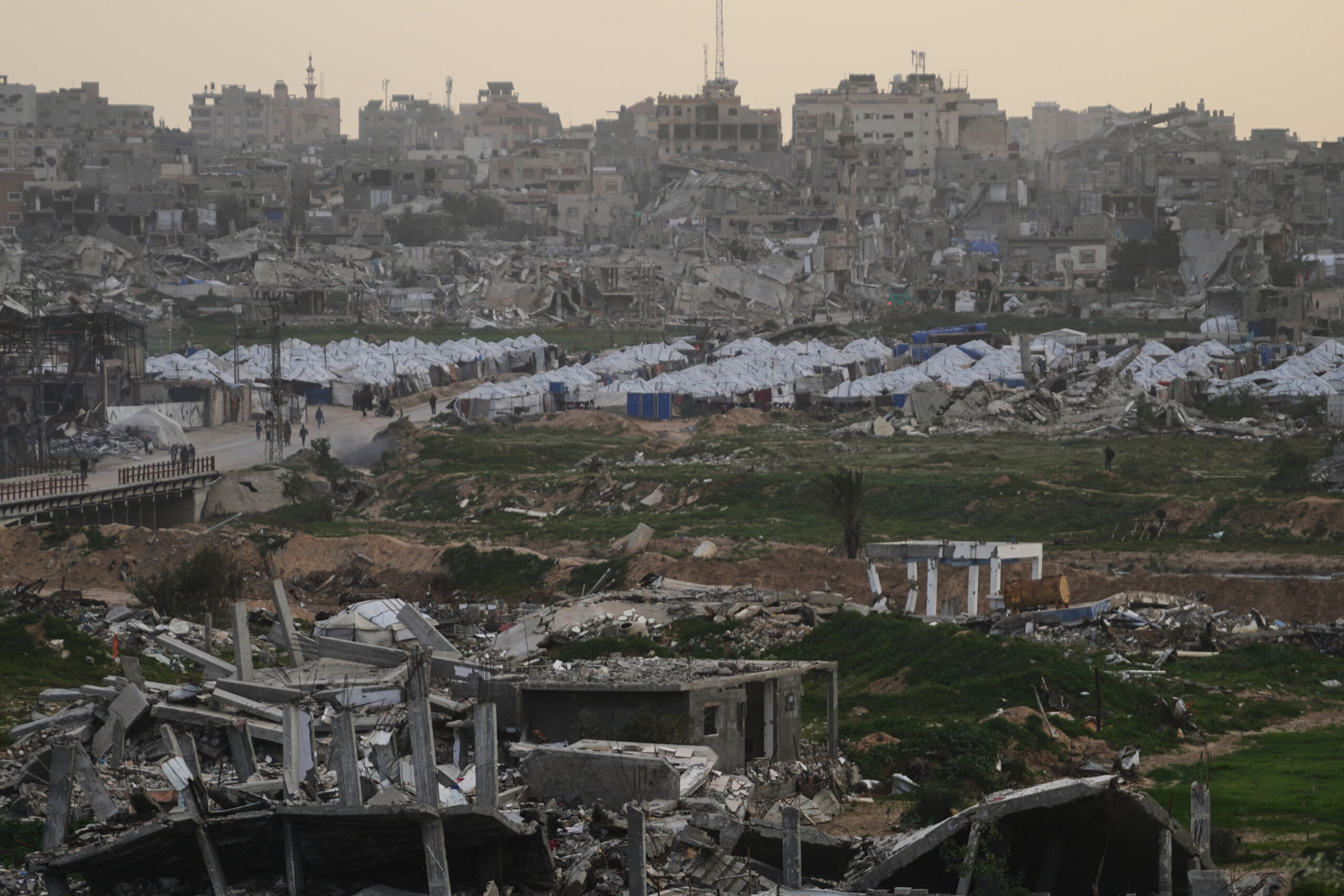 Attaque israélienne à Gaza : 4 morts, dont un enfant et une mère enceinte 1 attaque israelienne a gaza 4 morts dont un enfant et une mere enceinte scaled