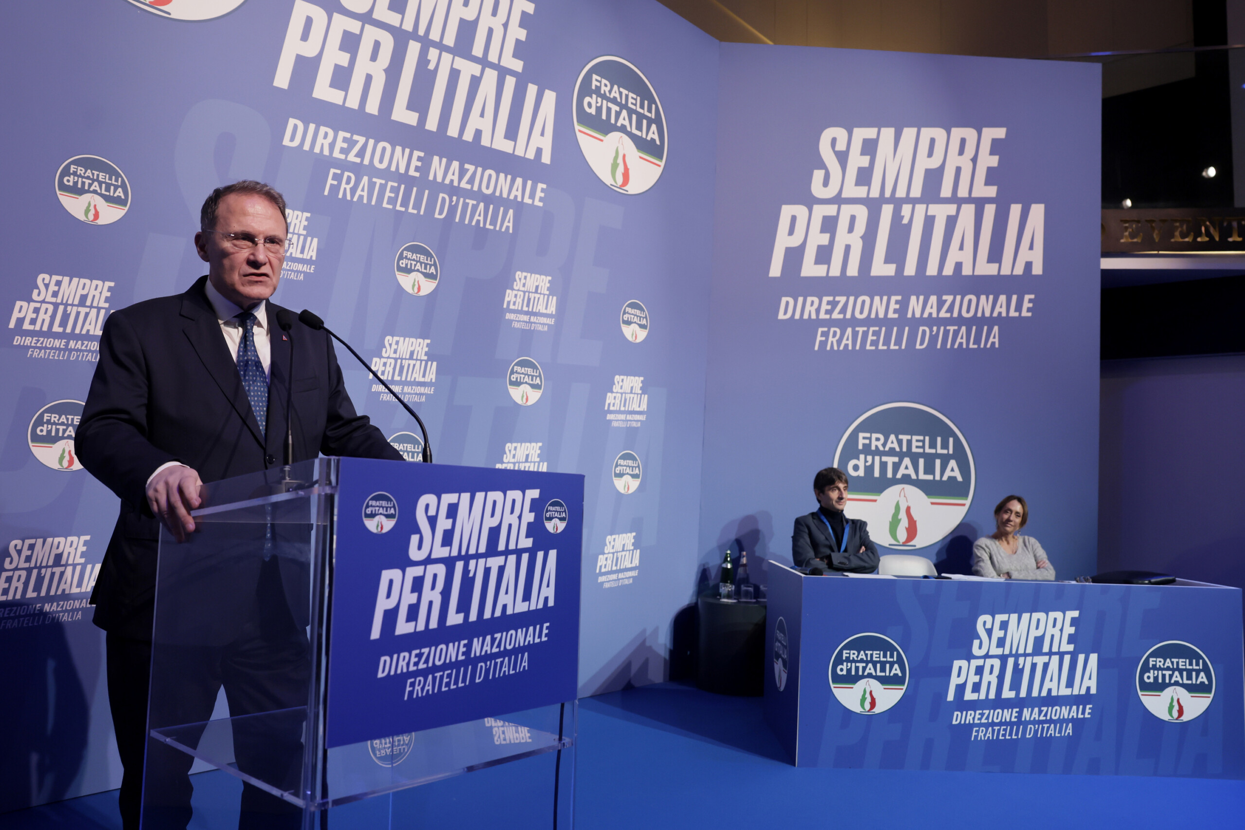 Russie, Cirielli : « J'ai rencontré l'ambassadeur, mais le ministère des Affaires étrangères était au courant ; ce sont des rencontres de routine » 1 russie cirielli jai rencontre lambassadeur mais le ministere des affaires etrangeres etait au courant ce sont des rencontres de routine scaled