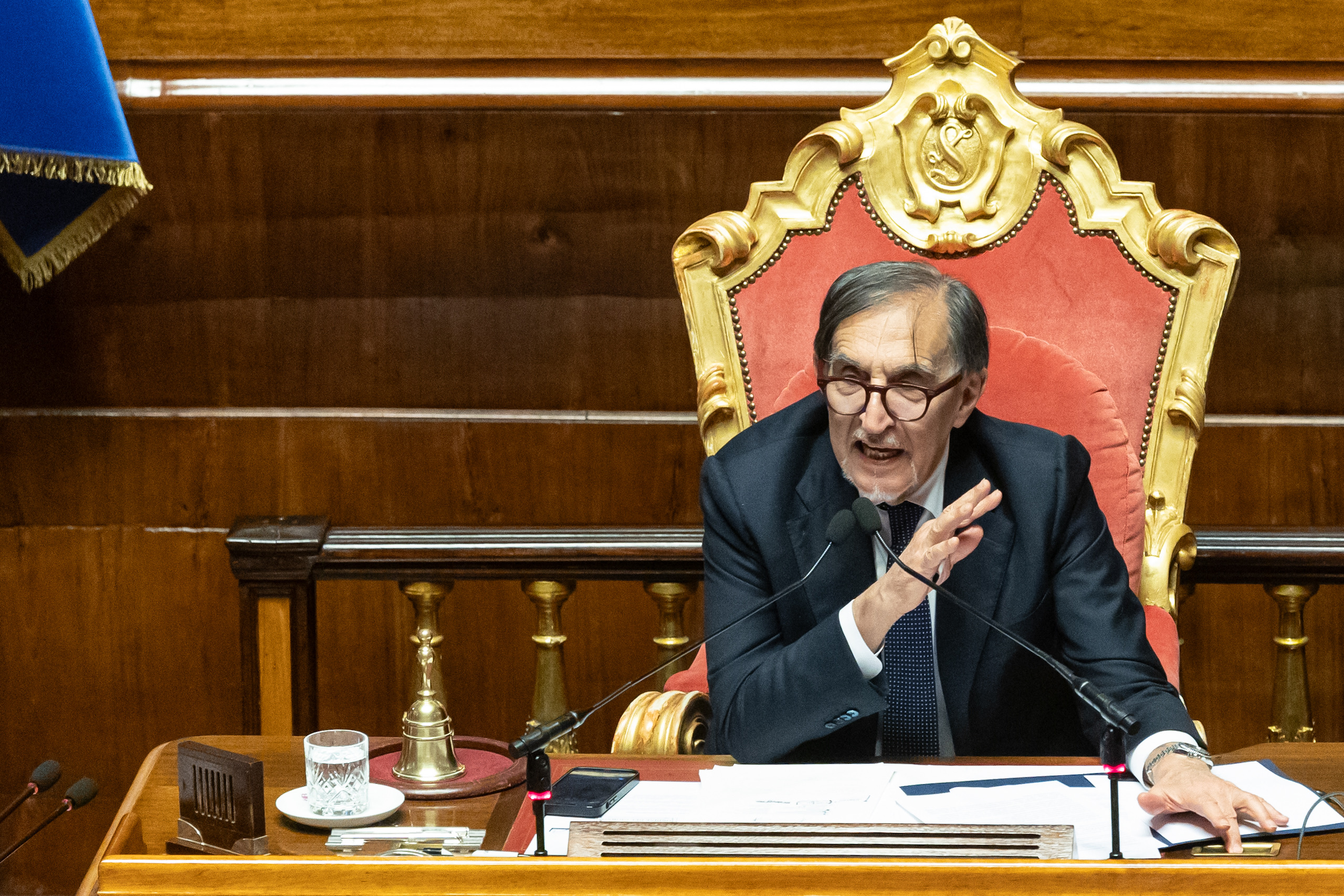 Une famille dans la forêt : mercredi, les parents seront reçus par La Russa au Sénat 1 une famille dans la foret mercredi les parents seront recus par la russa au senat