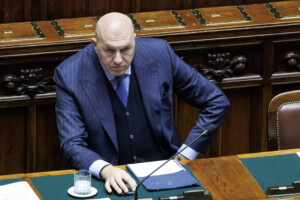 iran nouvelle reunion avec m crosetto les responsables des services de renseignement et de larmee rencontrent m mantovano