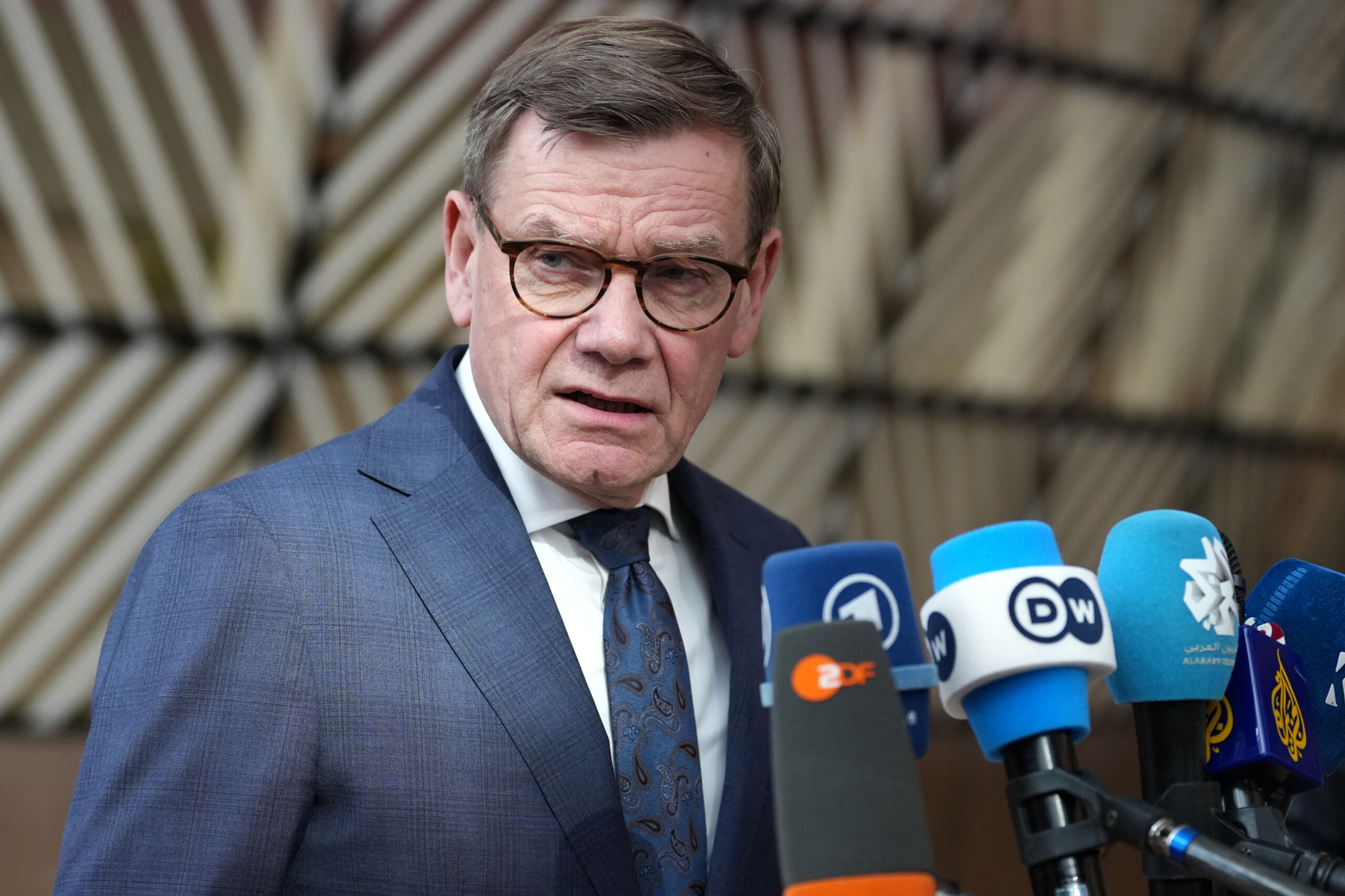 ukraine berlin nous avons confiance dans le soutien des etats unis lue doit se joindre a la table des negociations scaled