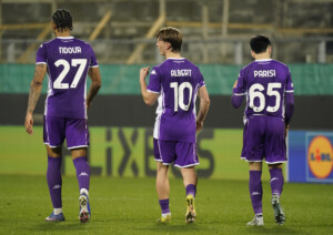 conference league la fiorentina en quarts de finale rakow battu 2 1