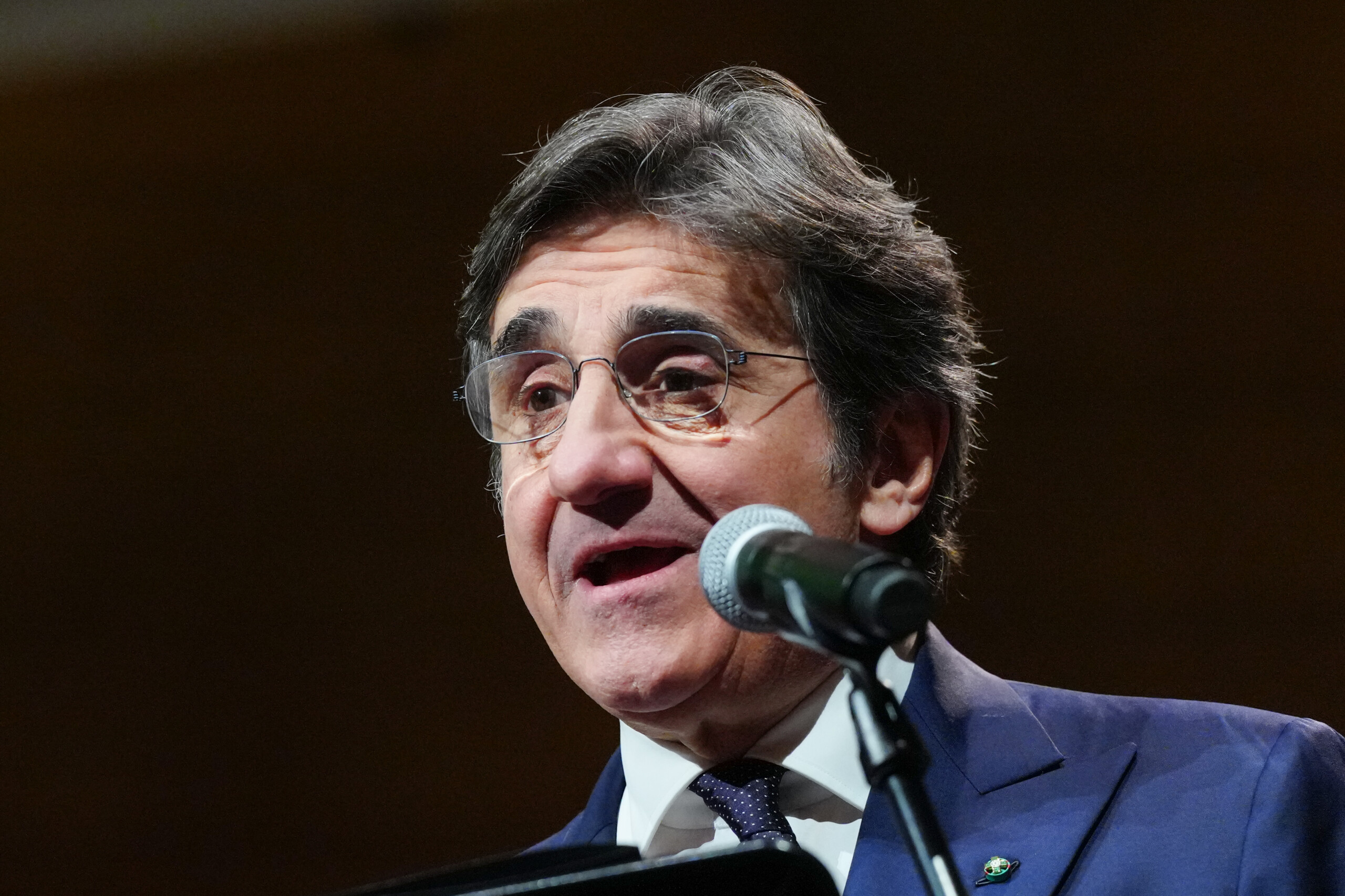 des graffitis contre urbano cairo a masio un homme de 72 ans denonce scaled