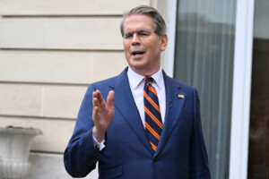 iran bessent feu vert a la vente de petrole de teheran deja en navigation