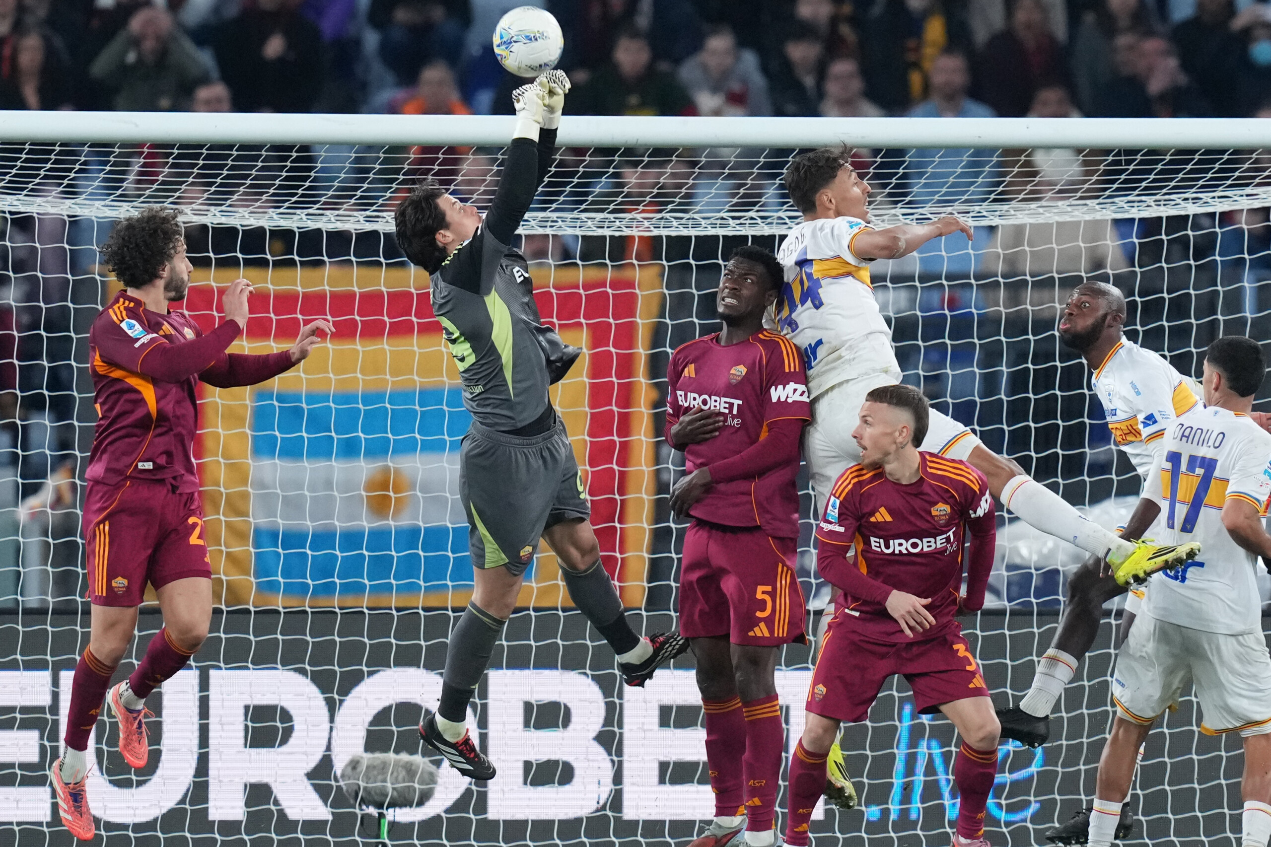 Serie A, Rome-Lecce 1-0 : Vaz fait la différence 1 serie a rome lecce 1 0 vaz fait la difference scaled