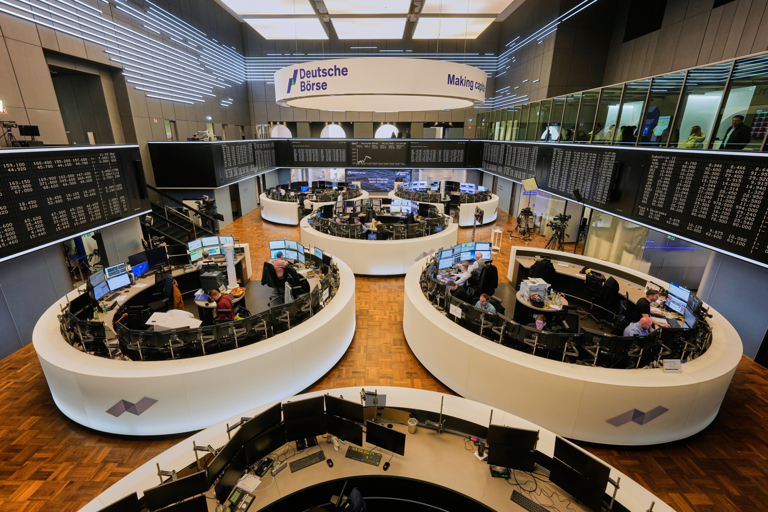 les bourses europeennes en hausse apres les declarations de trump francfort 426 et paris 27 scaled