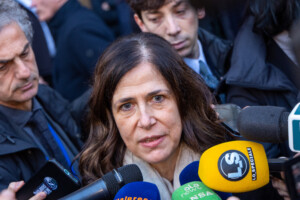 sardaigne todde reste presidente pas de decheance en appel seulement une amende