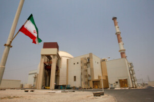 iran medias la centrale nucleaire de bushehr touchee dans une attaque des etatse28091unis et disrael