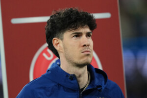 presse espagnole bastoni aurait donne son accord au fc barcelone