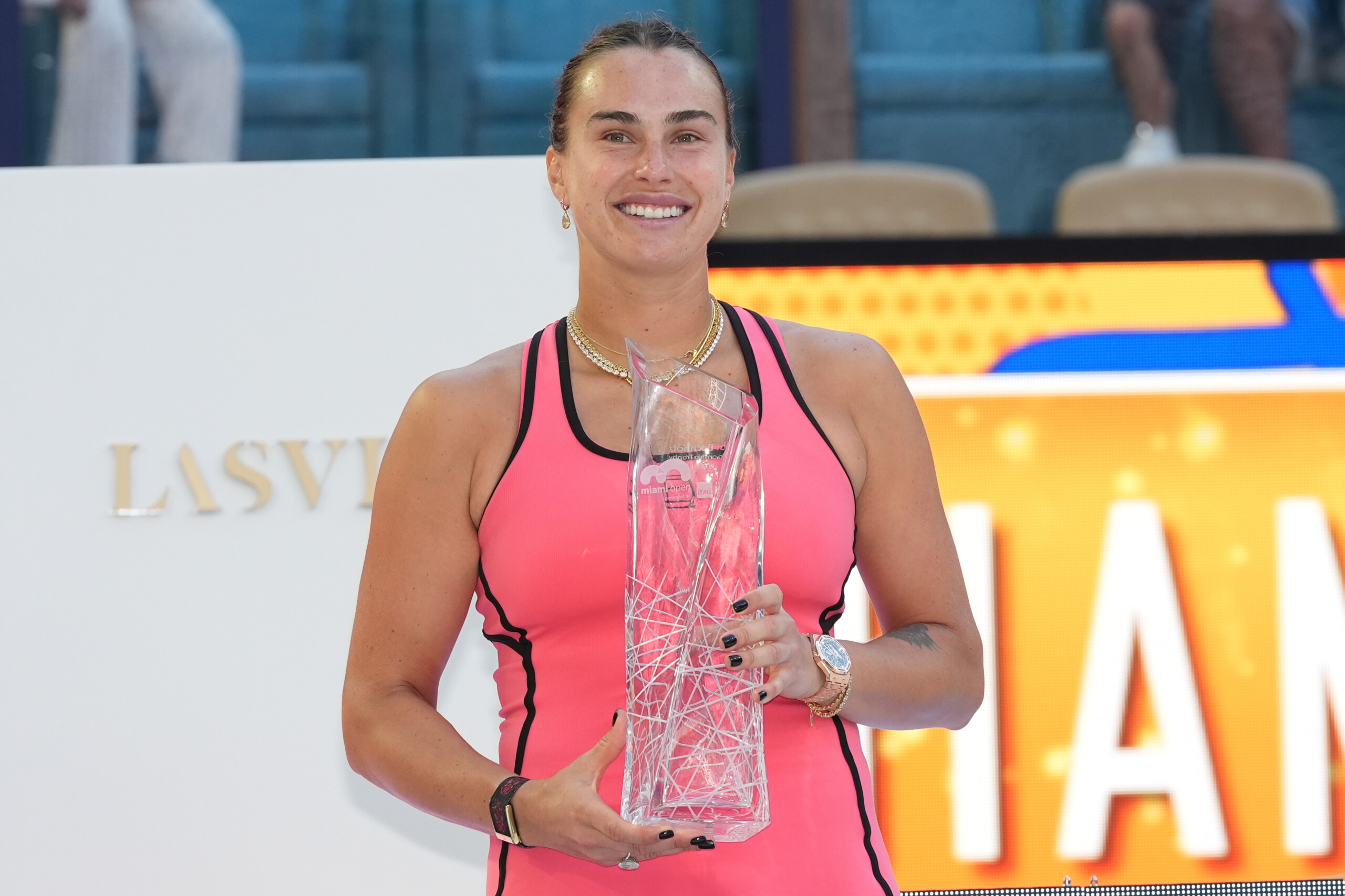 tennis wta miami sabalenka triomphe gauff battue en finale en trois sets scaled