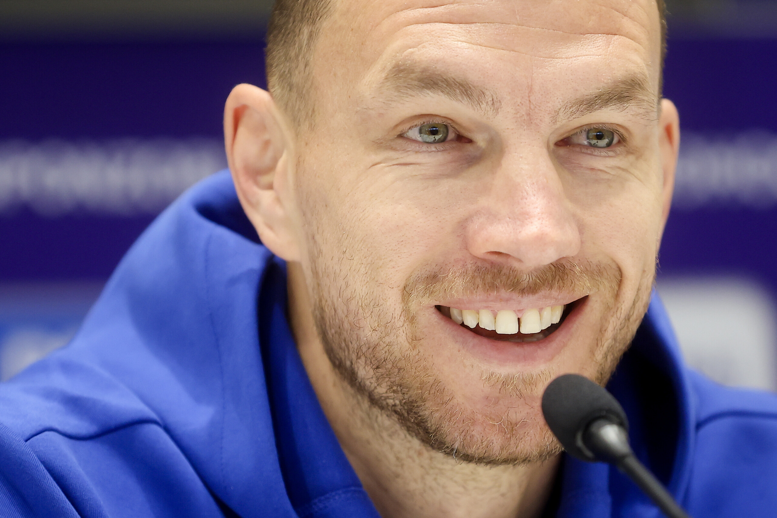 a lapproche du match bosnie italie dzeko pour moi ce sera un match different des autres nous jouerons a fond scaled