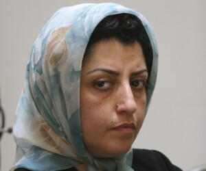 iran selon des militants la laureate du prix nobel narges mohammadi a eu une crise cardiaque