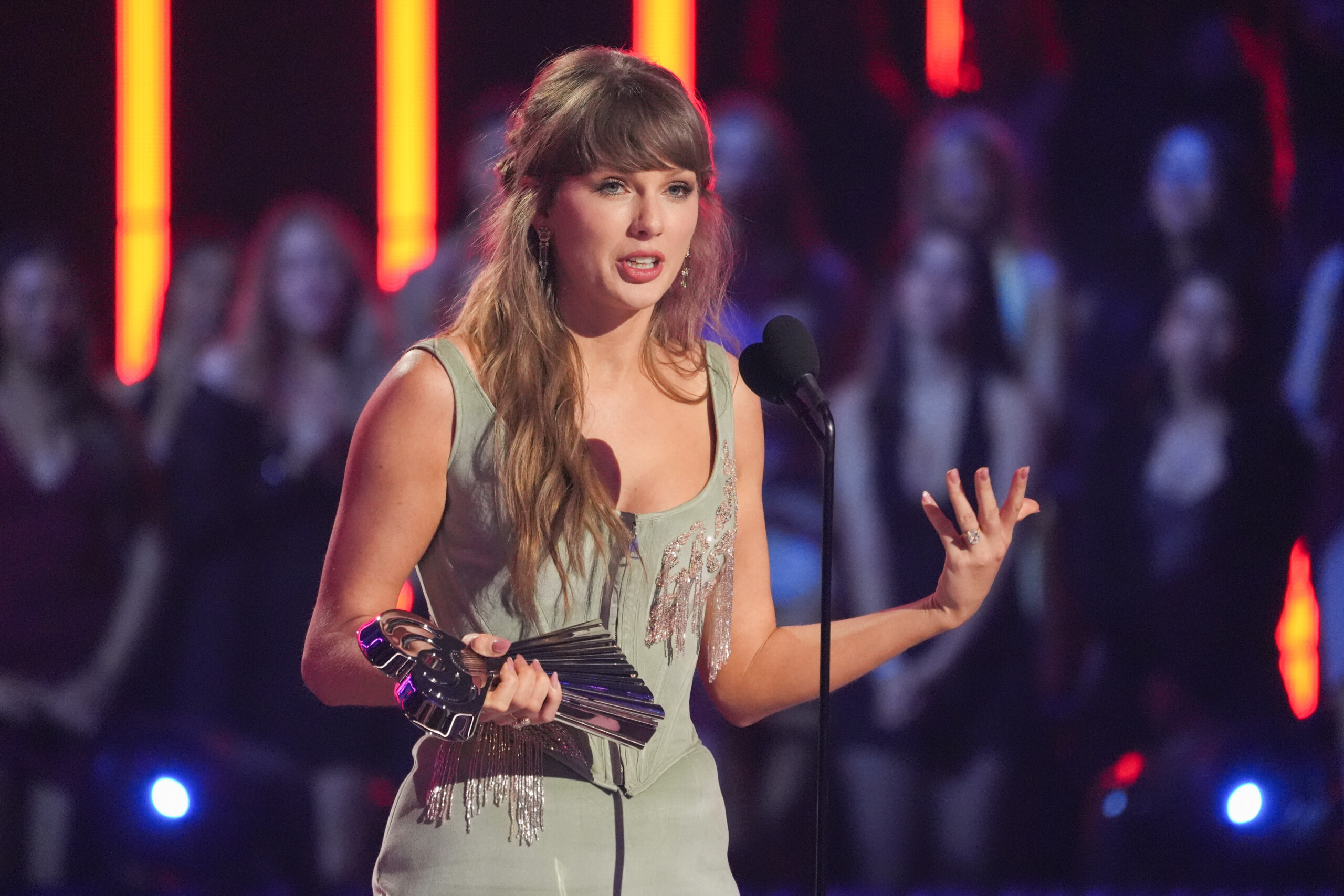 Taylor Swift, surprise voici le clip vidéo de 'Elizabeth Taylor' 1 taylor swift surprise voici le clip video de elizabeth taylor scaled