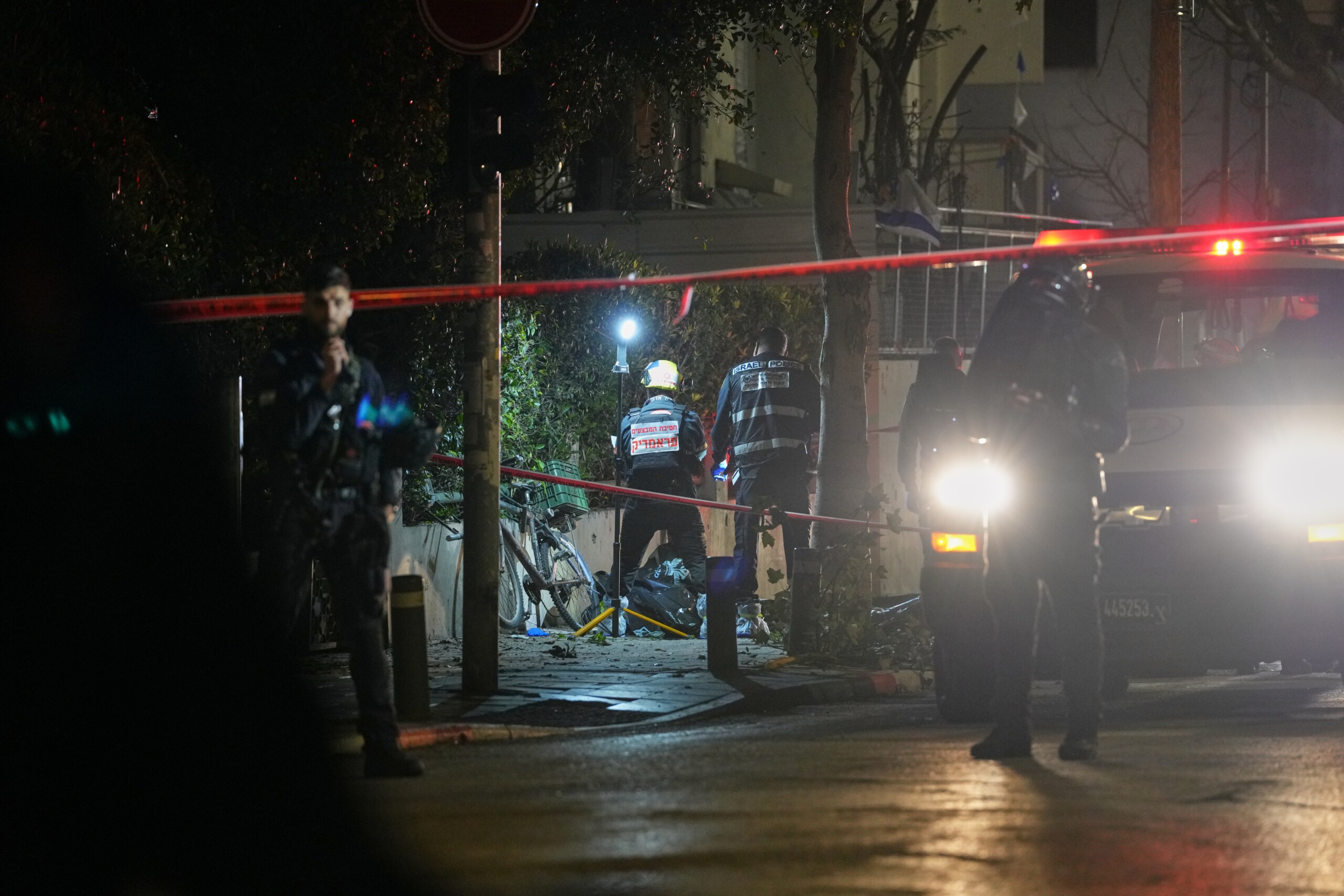 Iran : au moins 14 blessés dans une attaque à la bombe à fragmentation contre Israël, une fillette dans un état grave 1 iran au moins 14 blesses dans une attaque a la bombe a fragmentation contre israel une fillette dans un etat grave scaled