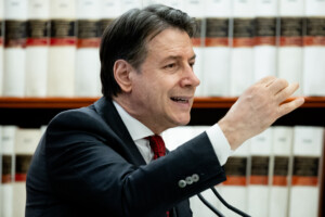 centre gauche conte jai ouvert aux primaires mais dabord un programme partage