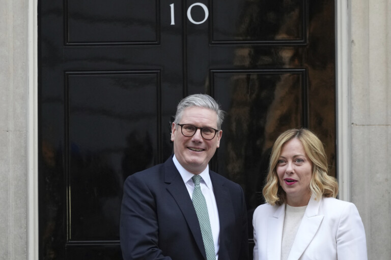 iran meloni sentretient avec starmer priorite au detroit dormuz et aux initiatives visant a apaiser les tensions