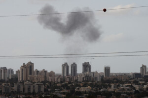 iran une attaque de missiles visant 10 sites en israel des degats mais aucun blesse