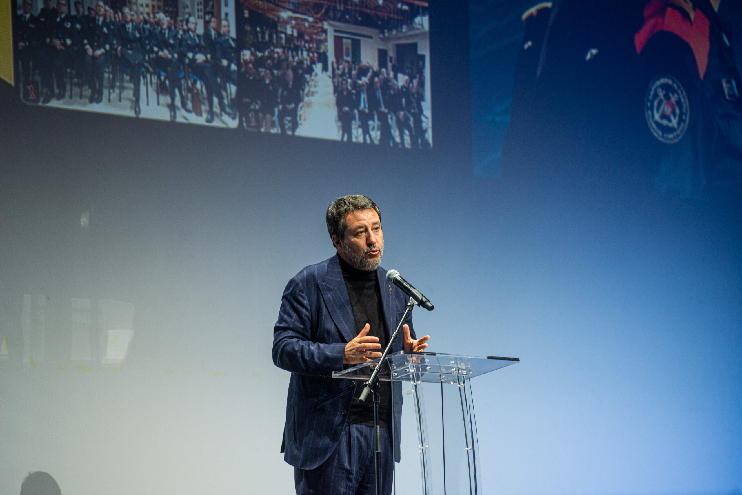 ue lega leurope doit reconsiderer les approvisionnements en petrole et en gaz en provenance de la russie scaled