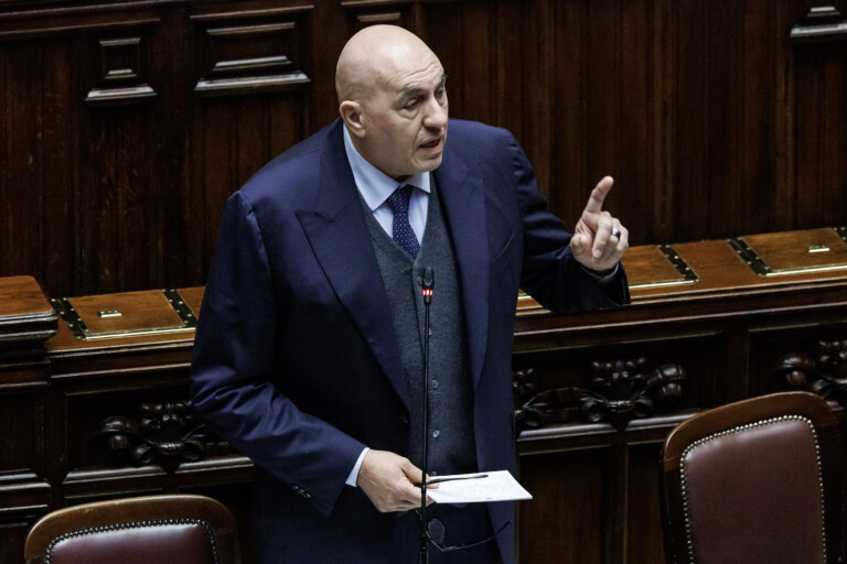 iran crosetto la crise la plus grave de lhistoire hiroshima ne nous a rien appris