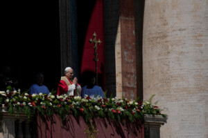 iran le pape des menaces inacceptables contre lensemble du peuple
