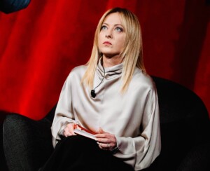 meloni mon engagement contre la mafia est sans equivoque on me jette de la boue mais je ne me laisse pas intimider