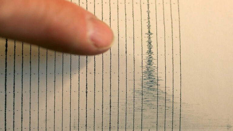 campi flegrei seisme de magnitude 34 aucun degat ni appel a laide