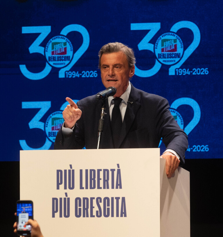 c sinistra calenda a renzi merci mais je reste la ou les electeurs mont place
