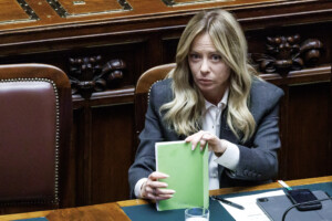 reseaux sociaux meloni le gouvernement est a loeuvre non aux interdictions faciles a contourner