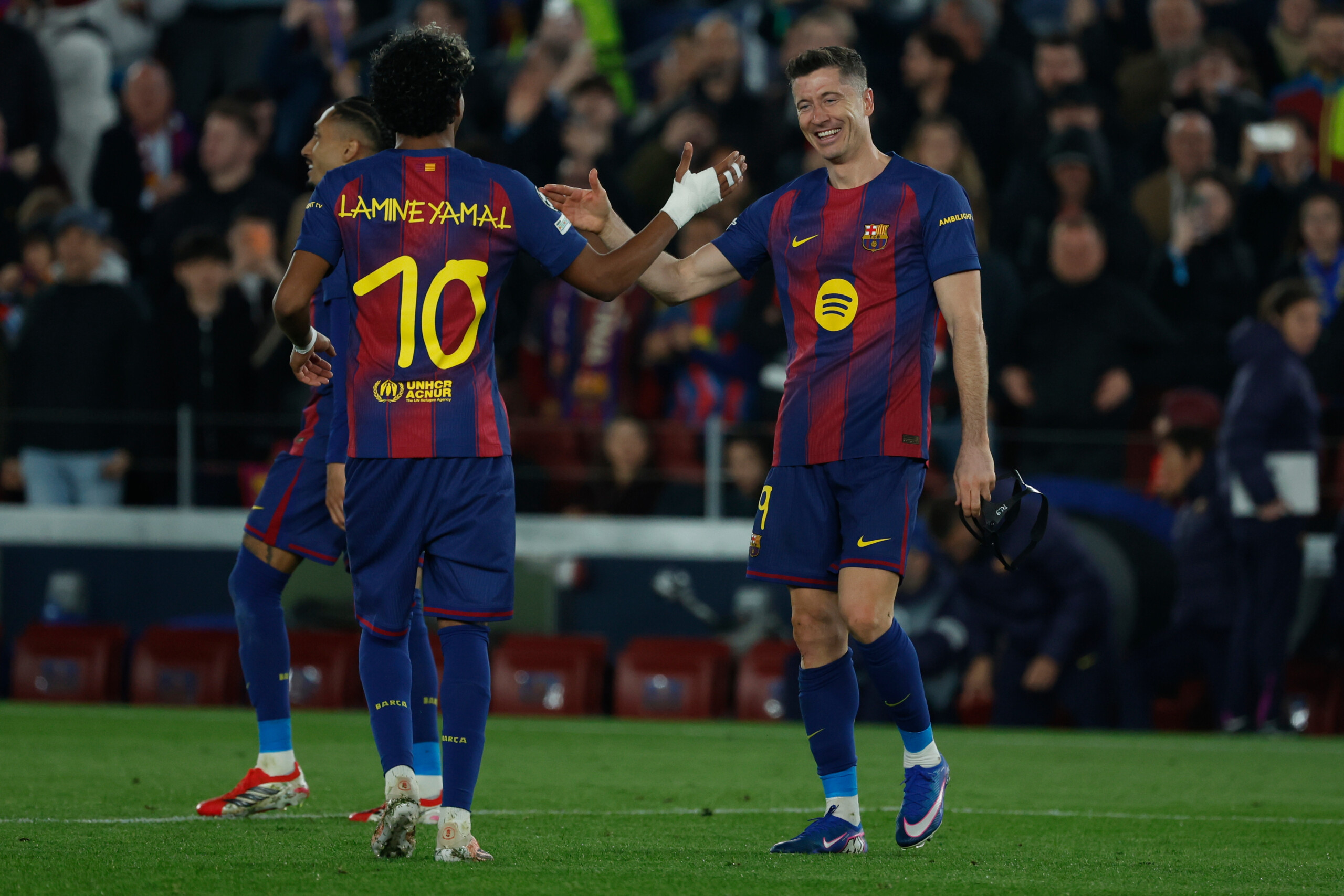 Football, le Barça propose une prolongation à Lewandowski : la Juve et le Milan à l’affût 1 football le barca propose une prolongation a lewandowski la juve et le milan a laffut scaled