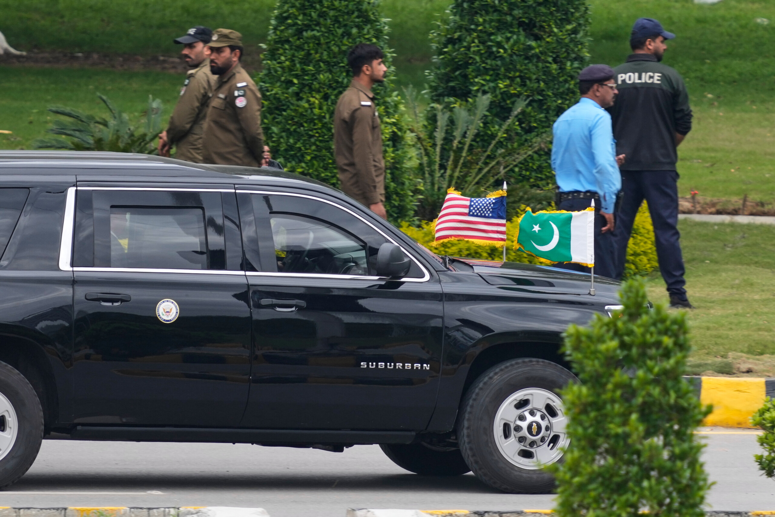 Iran, Vance rencontre le Premier ministre pakistanais Sharif à Islamabad 1 iran vance rencontre le premier ministre pakistanais sharif a islamabad scaled
