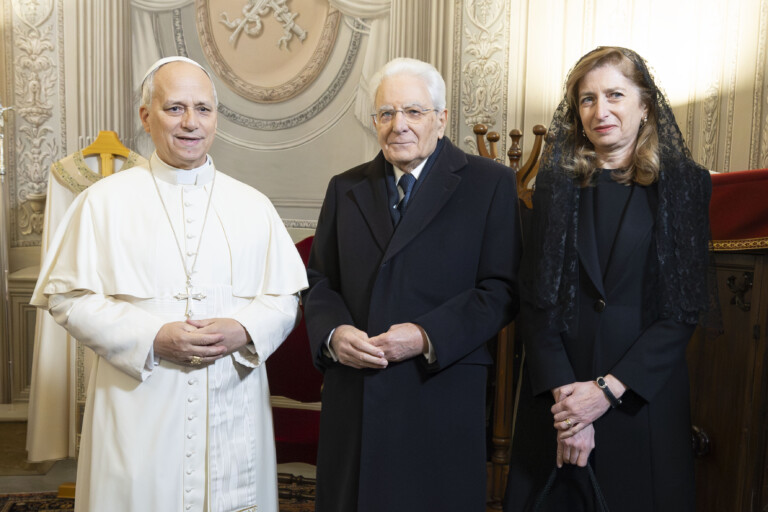 mattarella au pape leon xiv personne ne pourra rester indifferent a votre appel a la paix