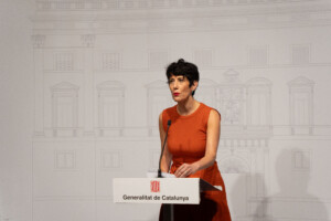 espagne le gouvernement approuve la regularisation exceptionnelle de milliers de migrants