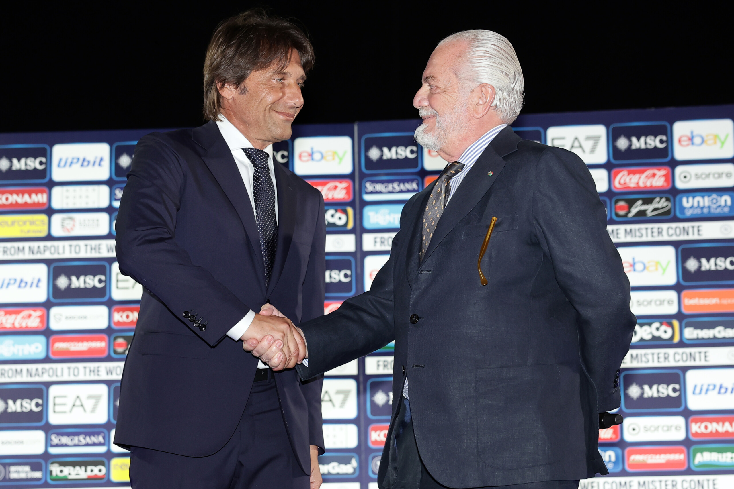 Football, De Laurentiis : « Conte sélectionneur ? Il n'abandonnerait pas Naples à la dernière minute » 1 football de laurentiis conte selectionneur il nabandonnerait pas naples a la derniere minute scaled