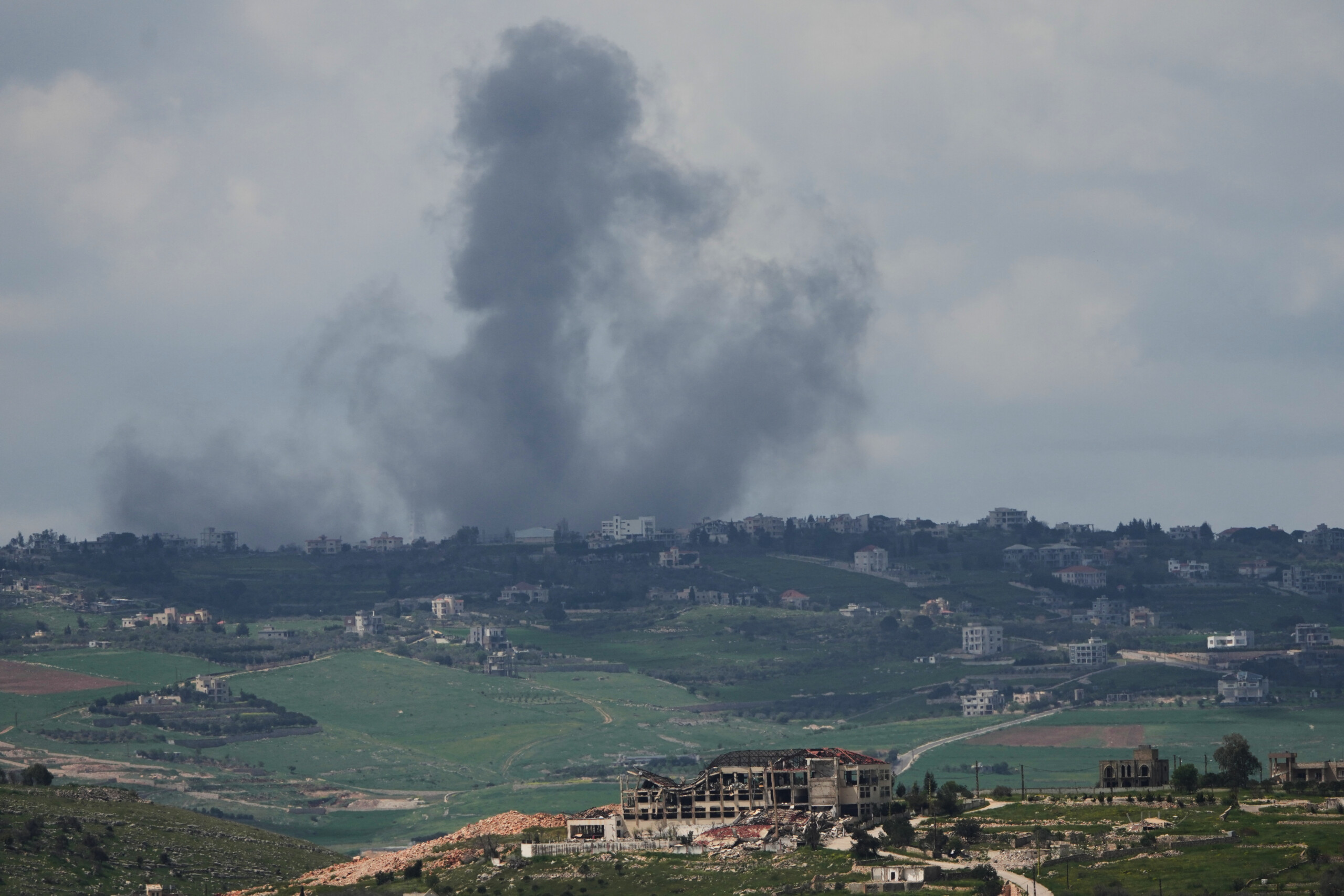 Le Hezbollah tire des roquettes sur le nord d'Israël, un blessé léger 1 le hezbollah tire des roquettes sur le nord disrael un blesse leger scaled