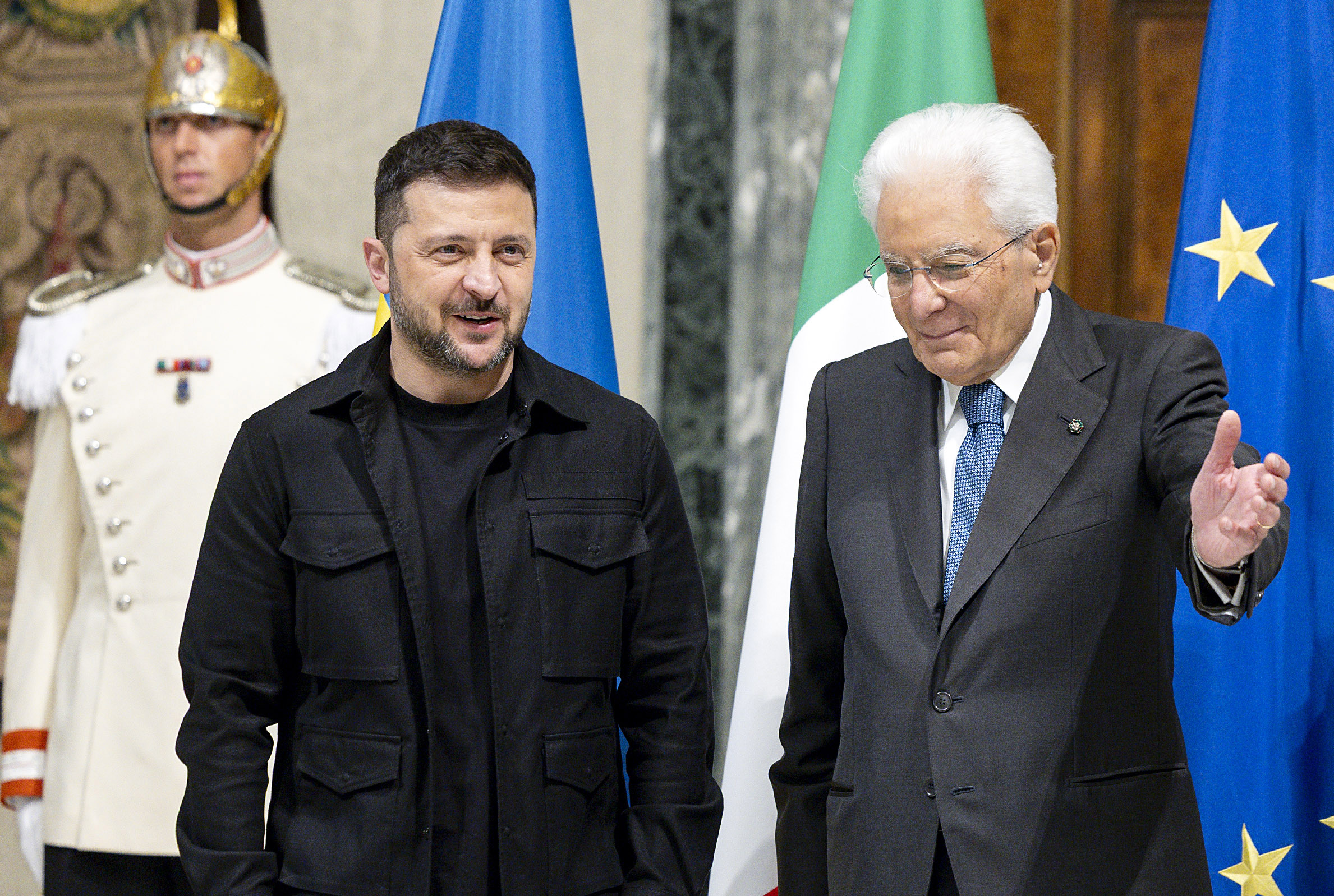 ukraine mattarella a zelensky litalie soutient la resistance et lheroisme de kiev