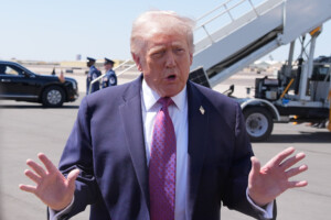 trump reaffirme nous emporterons luranium de teheran