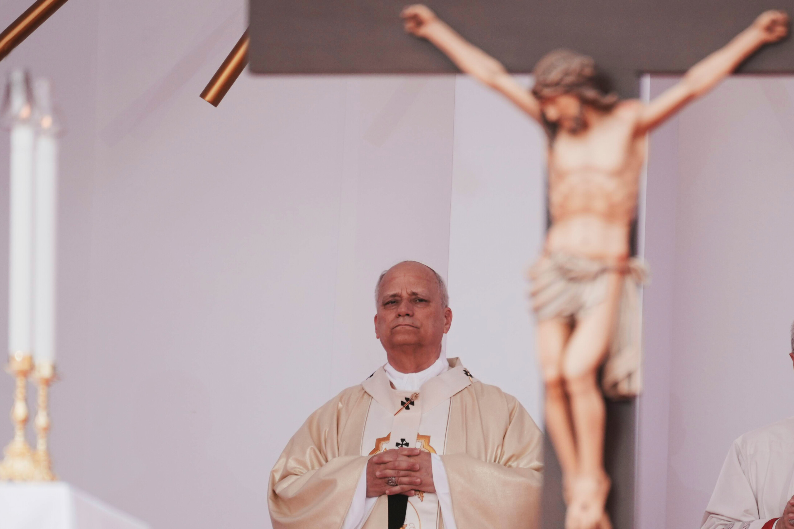 pape et ai nenlevent pas leurs responsabilites une pensee critique est necessaire scaled