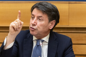 decret securite conte ils creent une grave atteinte et un court circuit institutionnel