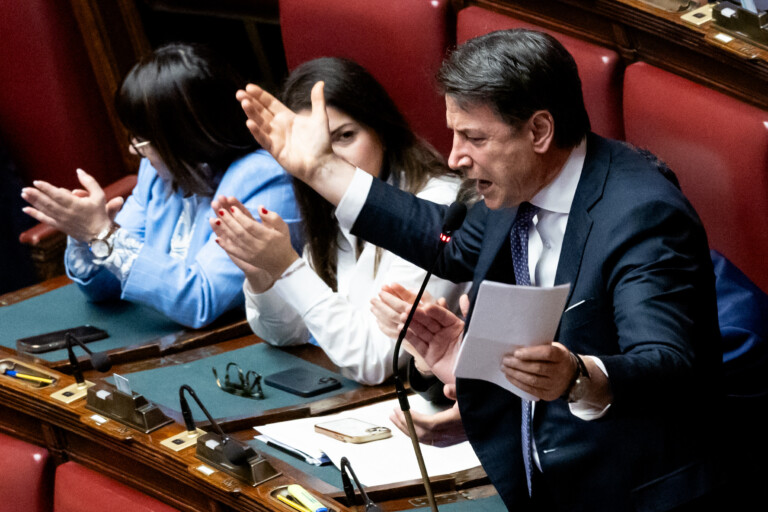 comptes publics conte echec de meloni et giorgetti quils se regardent dans le miroir