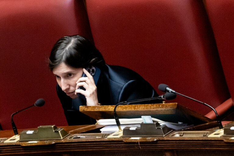 decret sur la securite schlein vous passez outre les critiques de colle cest de larrogance au pouvoir