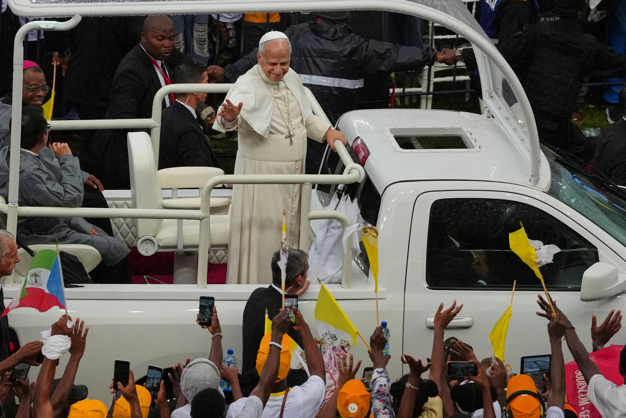le pape dernier jour du voyage en afrique de leon xiv scaled