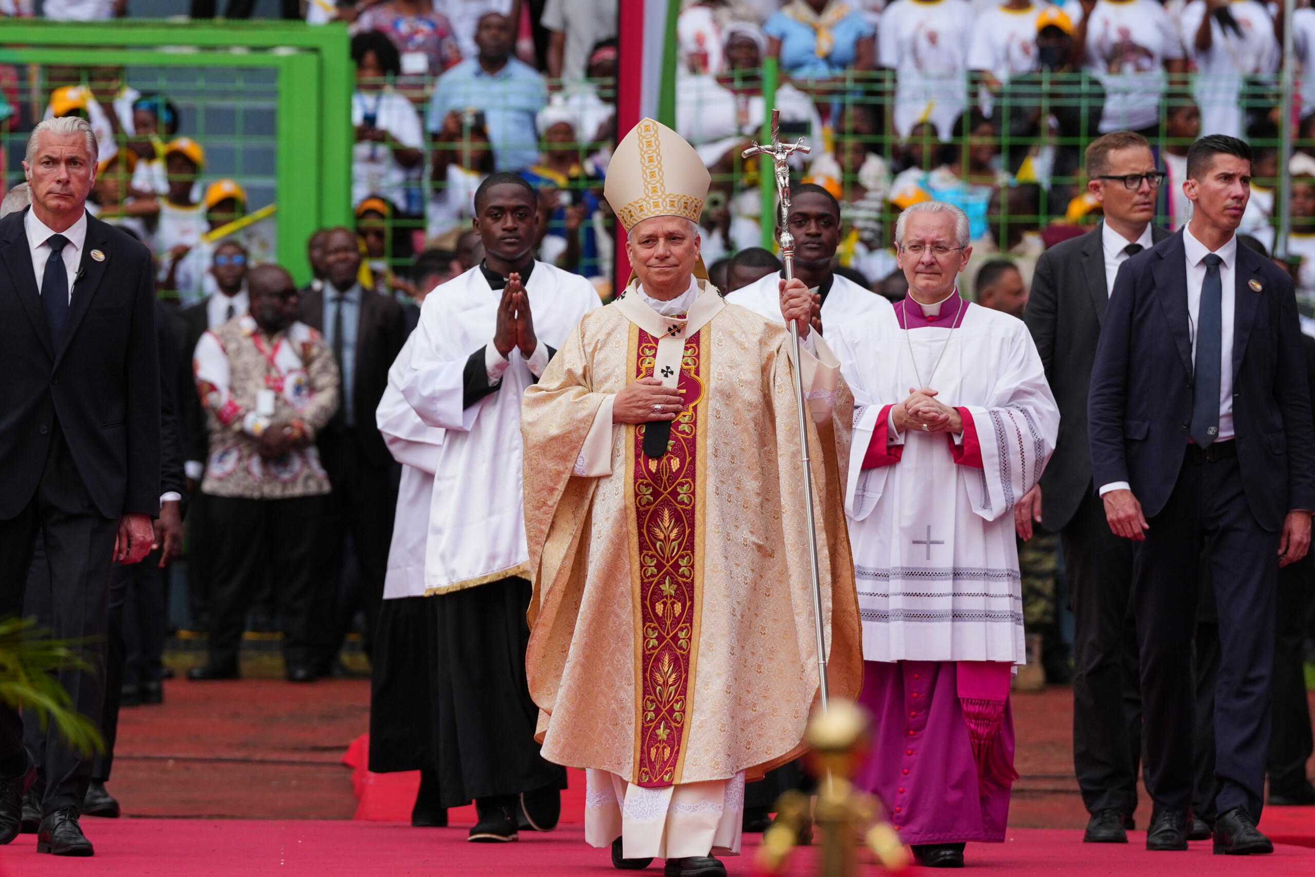 le pape un coeur paresseux et avare est triste il faut servir la justice et la solidarite scaled
