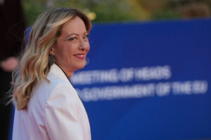 ue meloni les hausses denergie pesent sur linflation netait ce pas la priorite