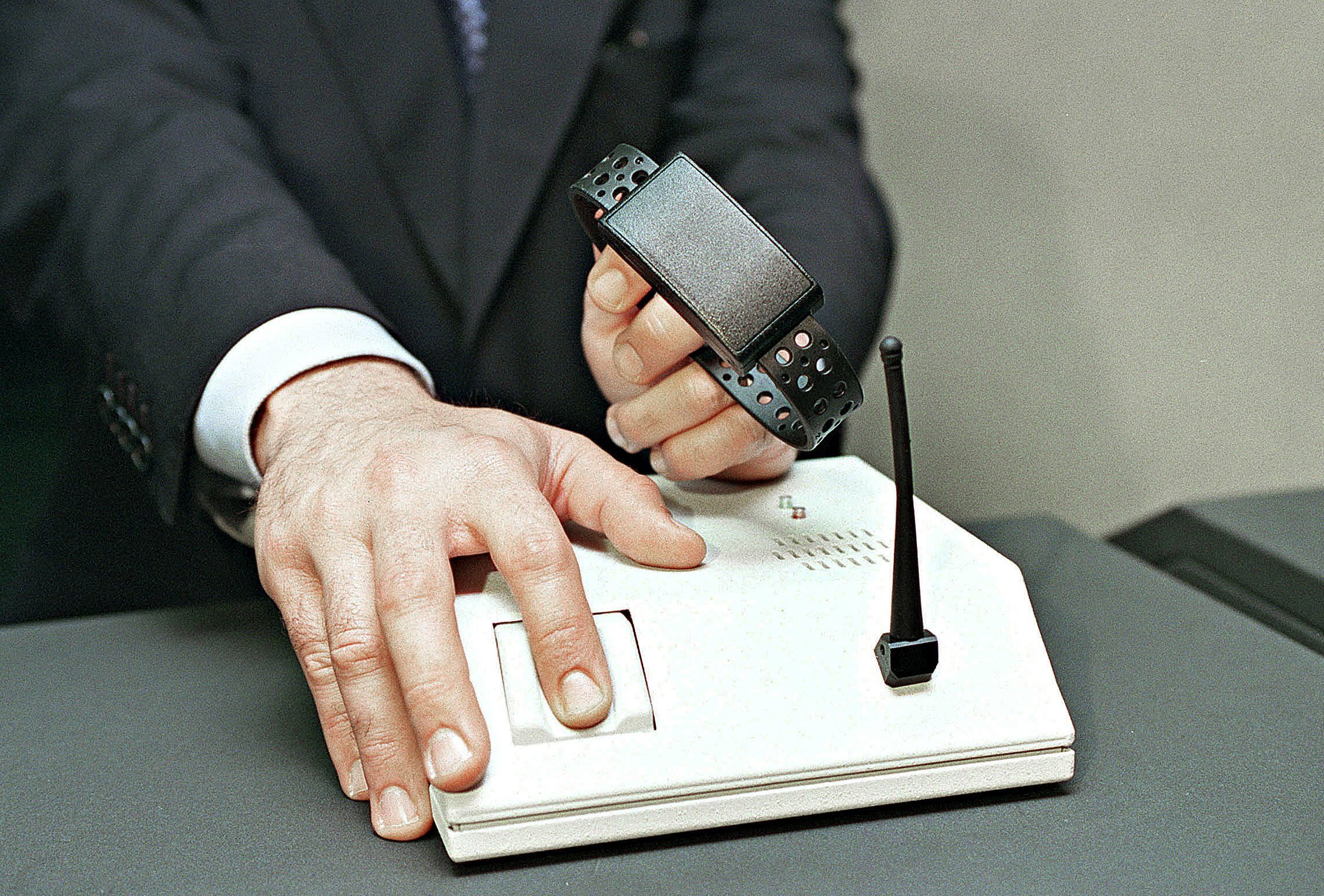 commission sur les feminicides le rapport sur les bracelets electroniques a ete approuve a lunanimite