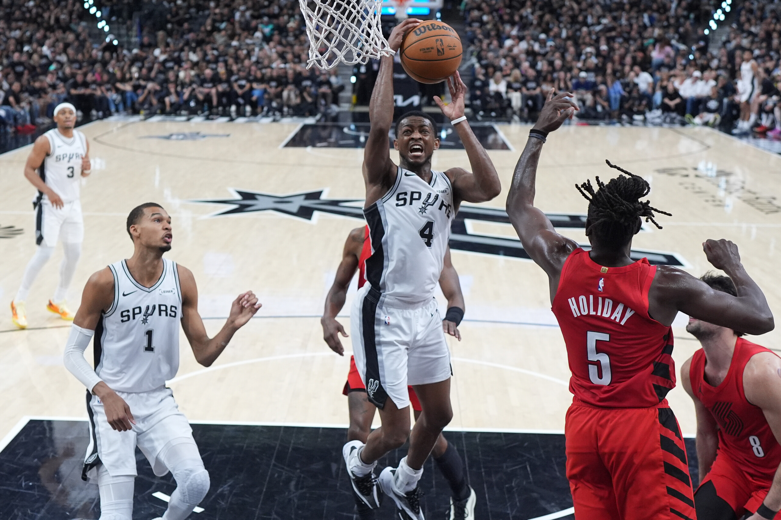 playoffs de la nba san antonio elimine portland philadelphie cree la surprise face a boston scaled