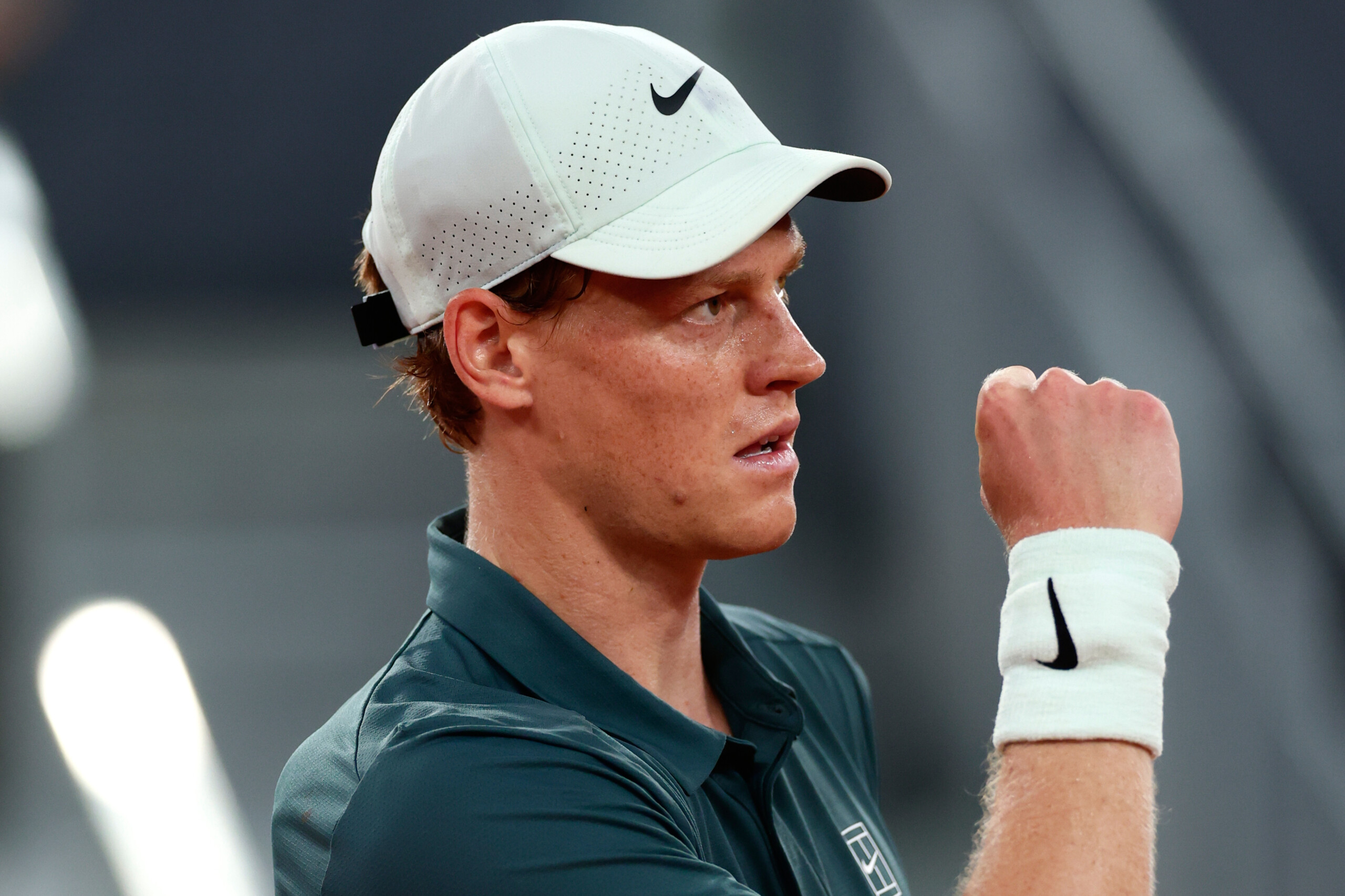 atp madrid sinner en finale fils battu en deux sets scaled