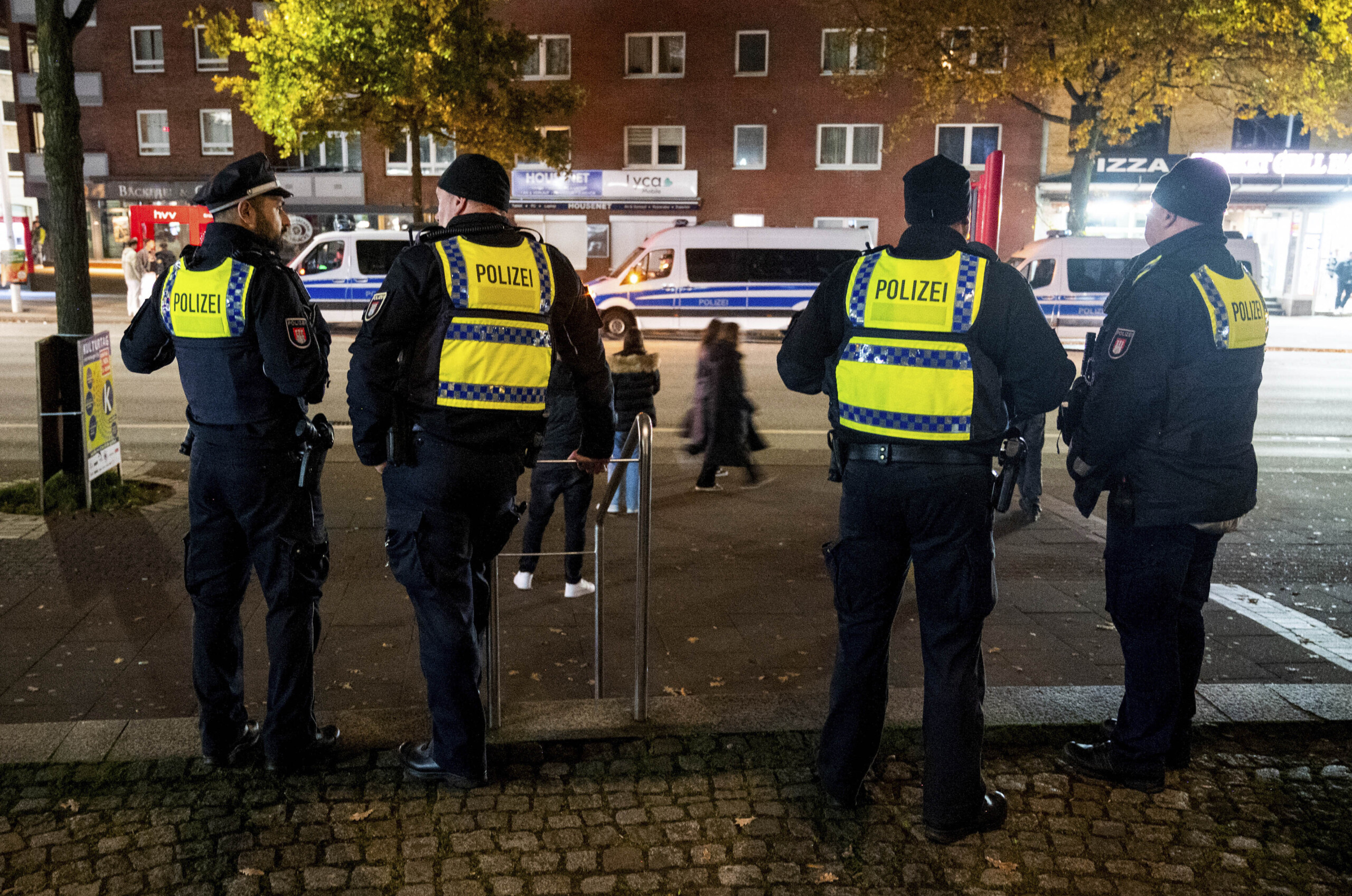 allemagne une voiture fonce dans la foule a leipzig au moins deux morts et plusieurs blesses scaled