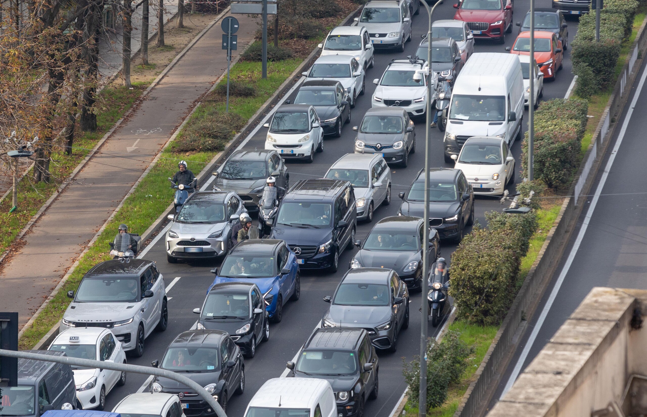 automobiles 155 120 immatriculations en avril soit une hausse de 1158 scaled