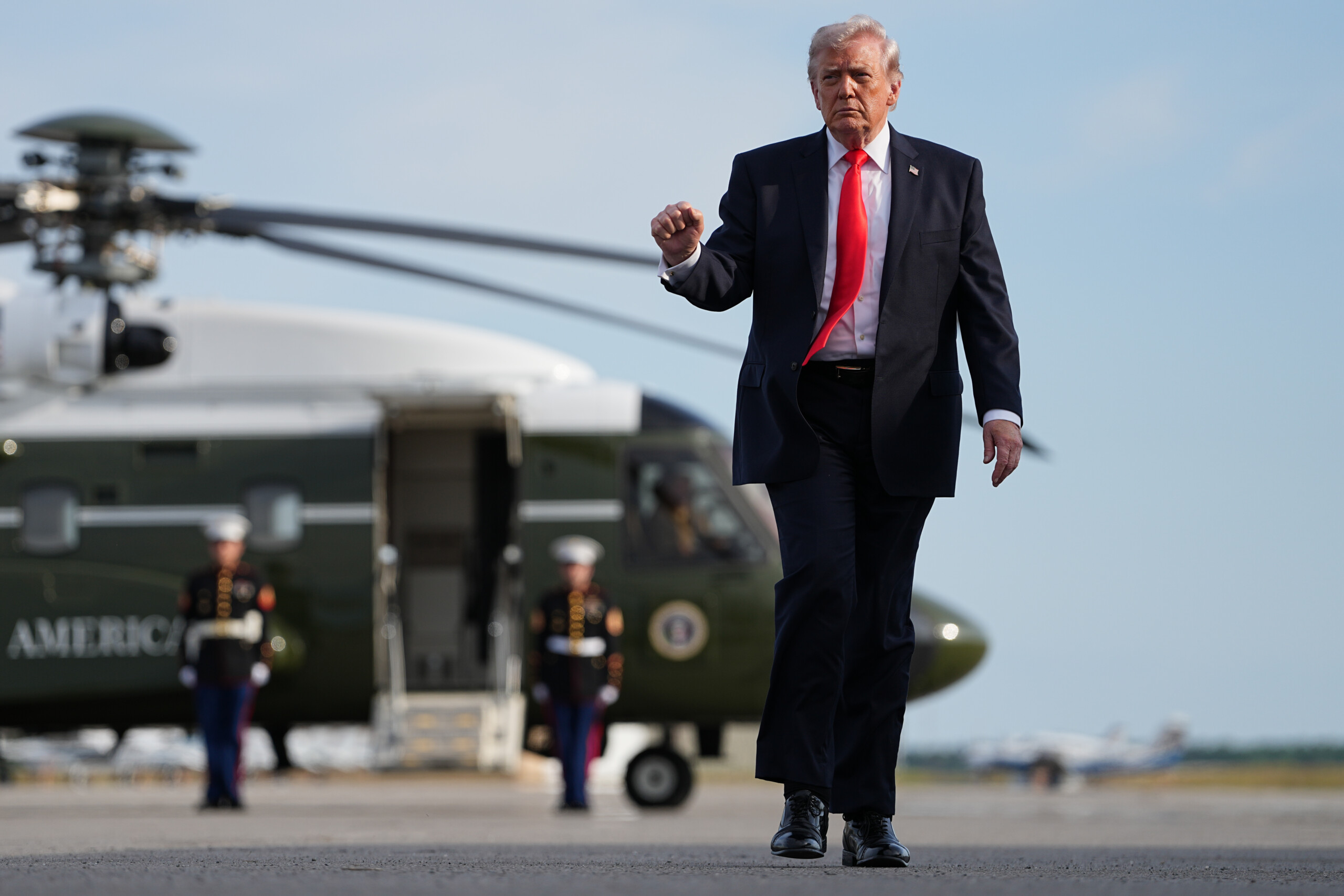 etats unis la cote de popularite de trump continue de baisser sous leffet de liran et de linflation scaled